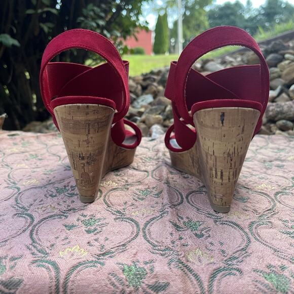 American Eagle Heels Womens Sz 6.5 Cork Wedge Platform Sandals Red Suede Elastic - Picture 6 of 8